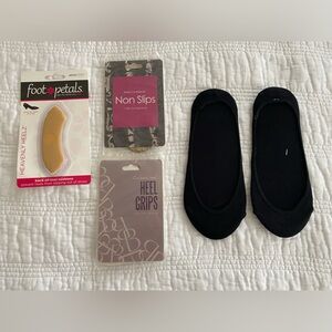 Bundle: foot slip ons and accessories